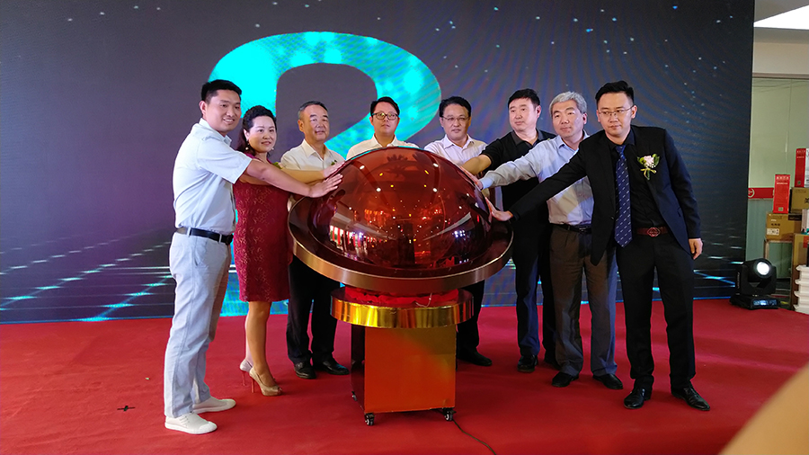 開啟無憂購車新時代 比亞迪環(huán)耀盛世旗艦店開業(yè)