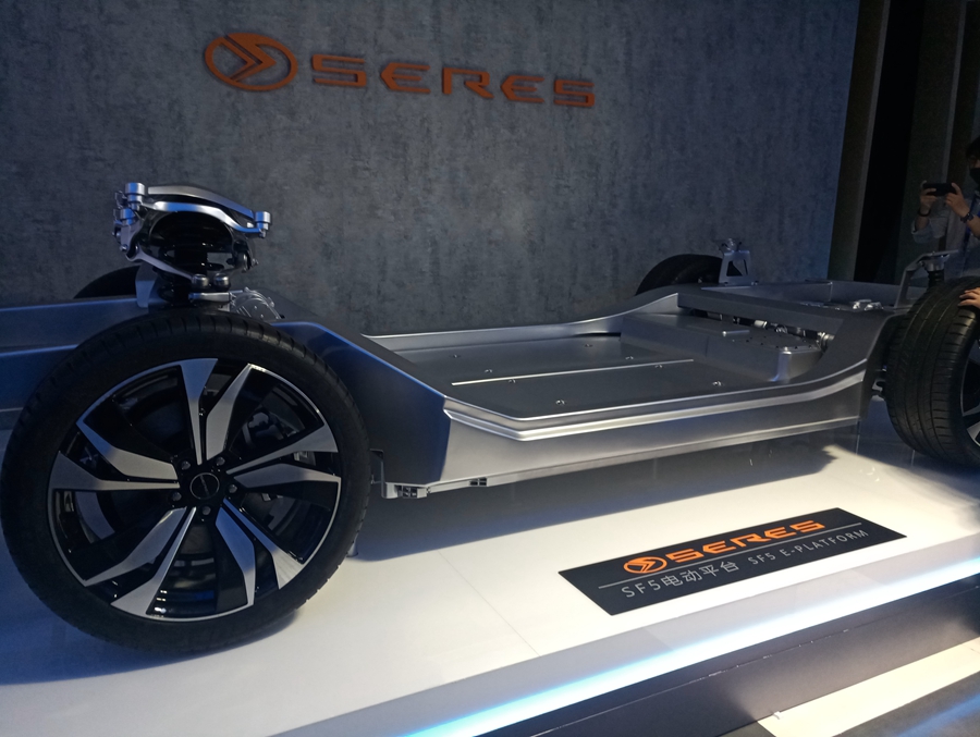 金康SERES SF5正式发布并投产 推纯电/增程车型 