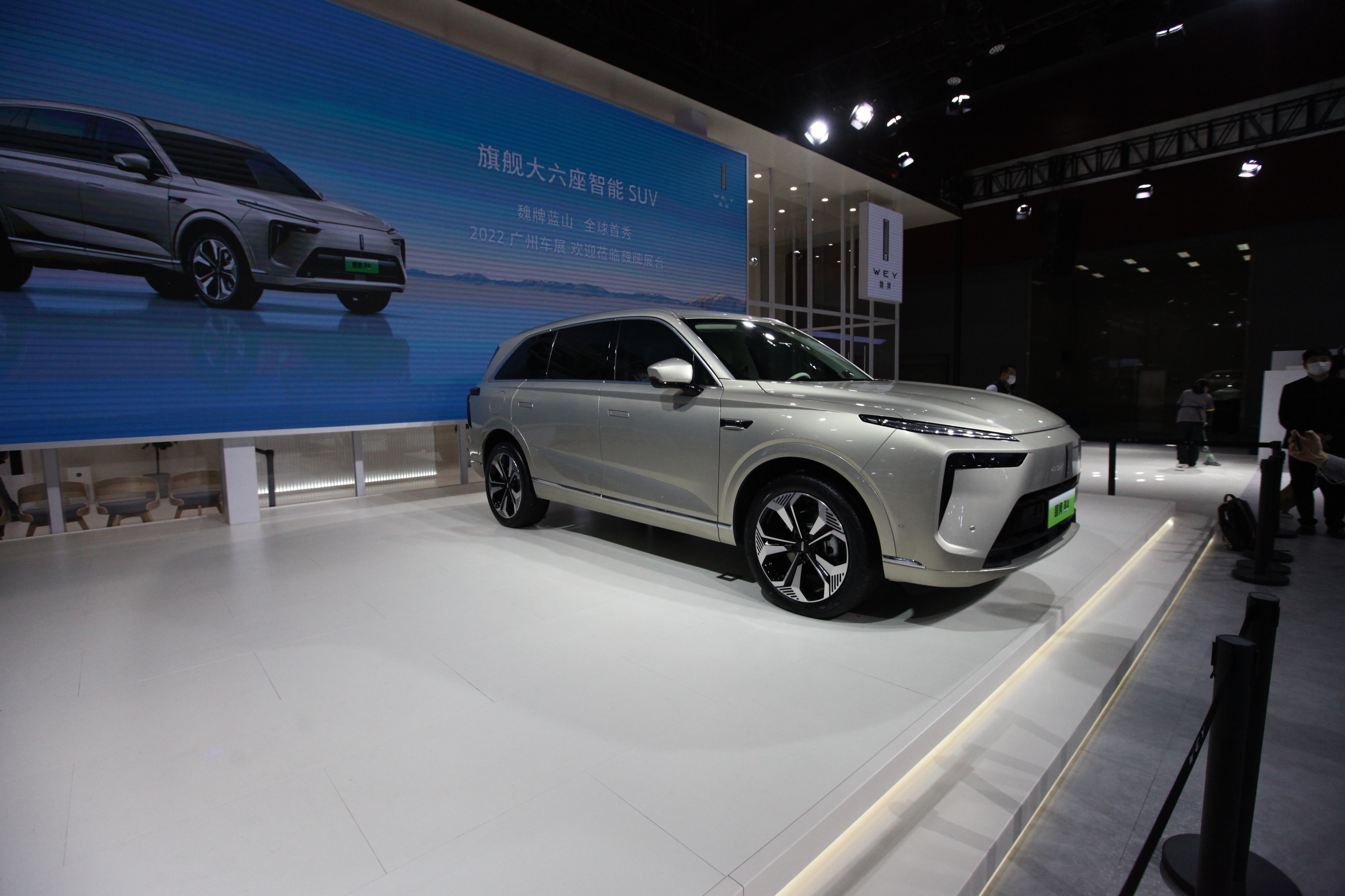 2022廣州車展：用戶共創(chuàng)大六座SU—— 魏牌藍(lán)山DHT-PHEV首發(fā)亮相