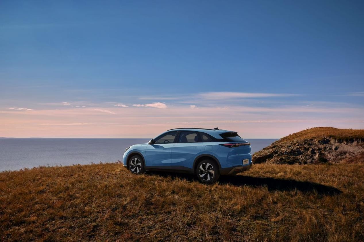 12.38万起预售，全新阿尔法T5“炸场”15万级中级SUV