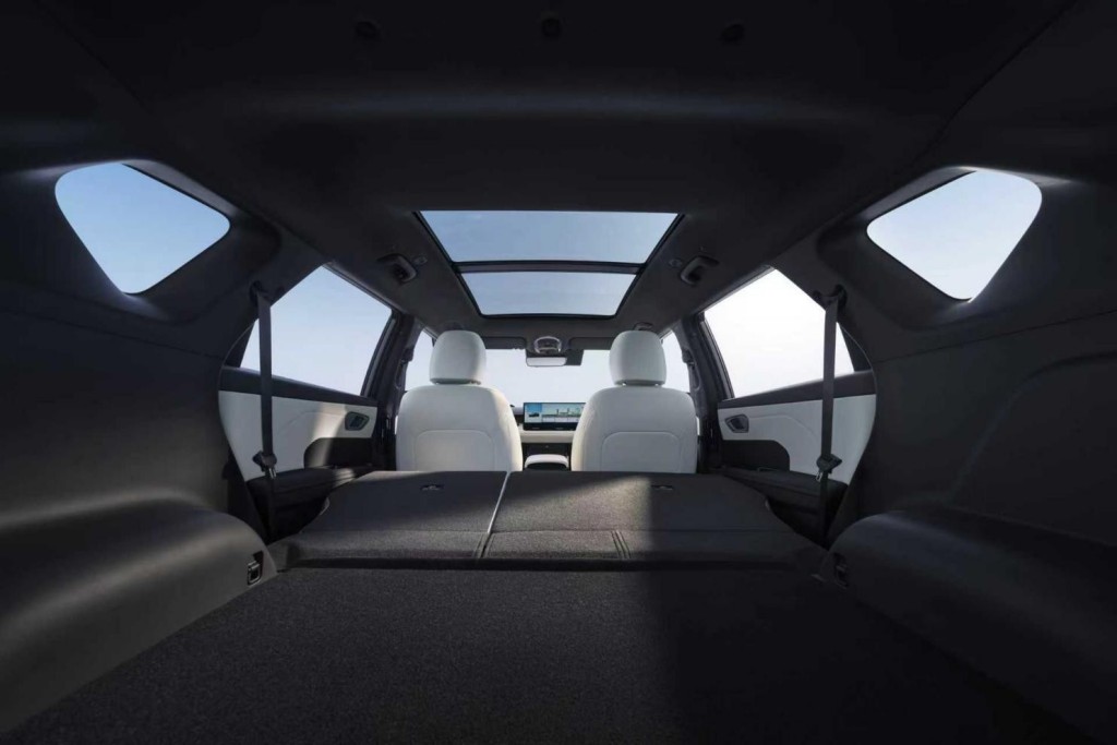 北京现代EO羿欧上市11.98万起“6大品质”打造新质力纯电SUV