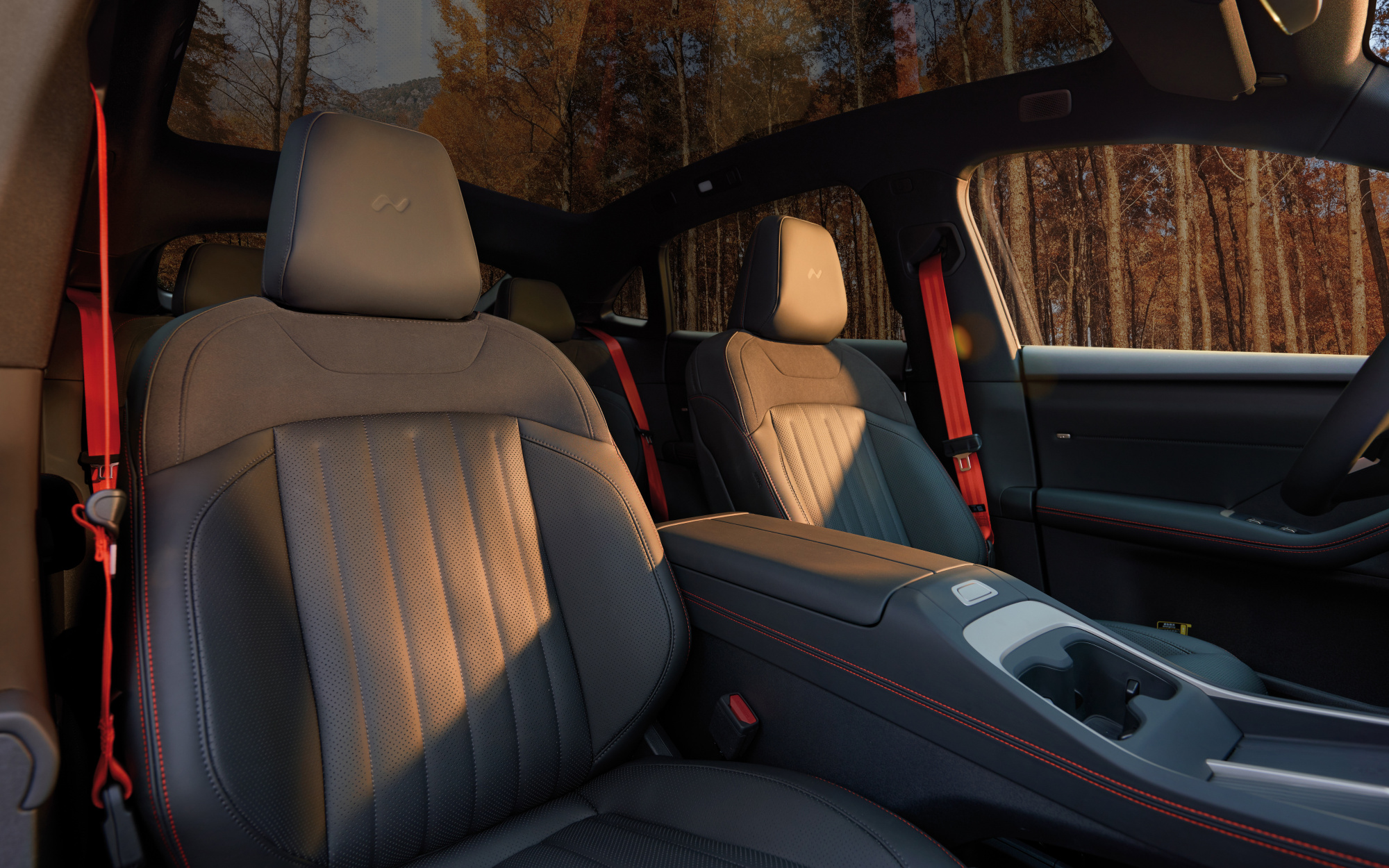 乐道L60黑骑士正式上市 限量发售666台 乐道L60黑骑士正式上市 限量发售666台