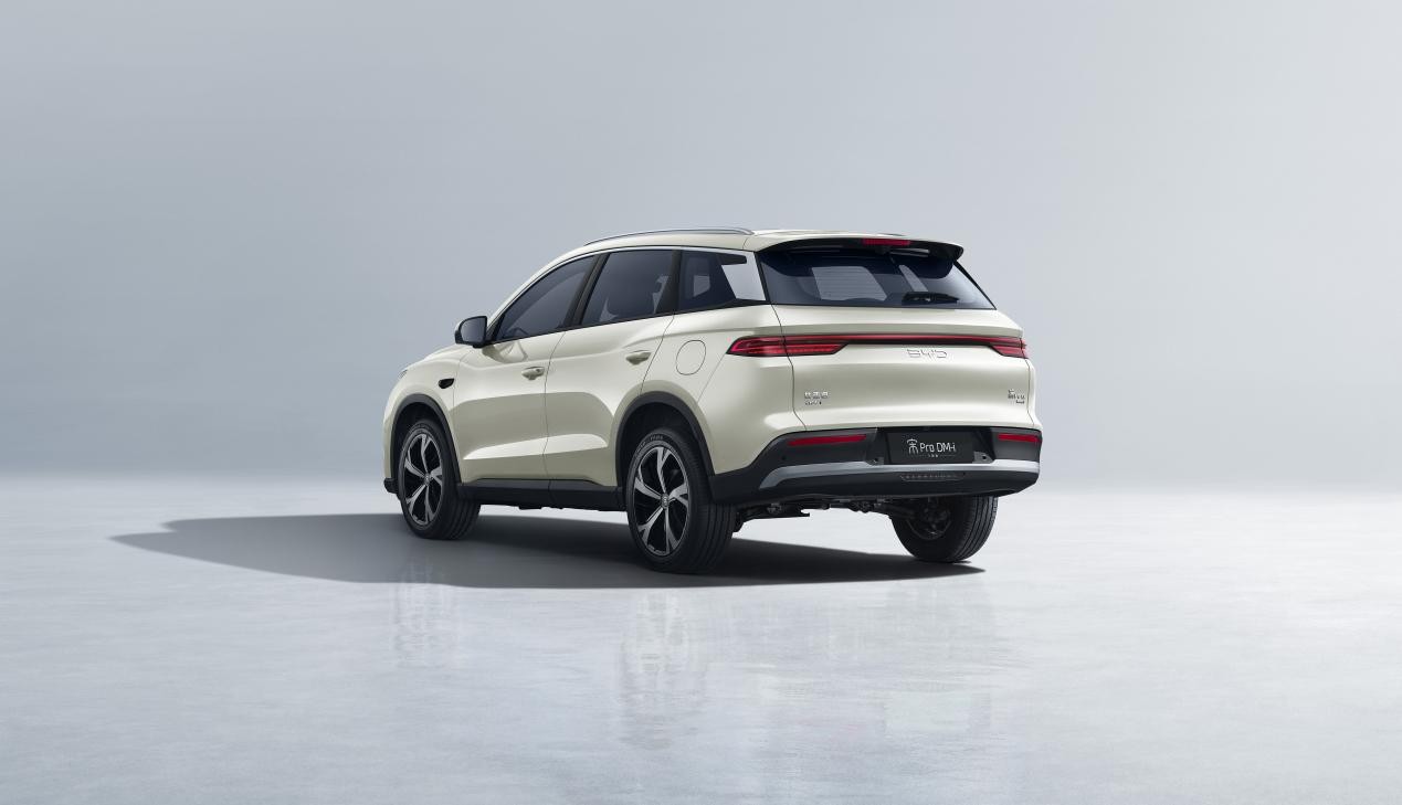 宋Pro DM-i飞驰版限时售9.99万起，纯电续航最高达301km