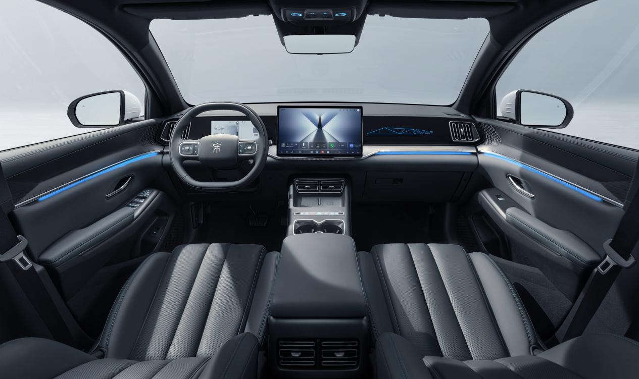 宋Pro DM-i飞驰版限时售9.99万起，纯电续航最高达301km