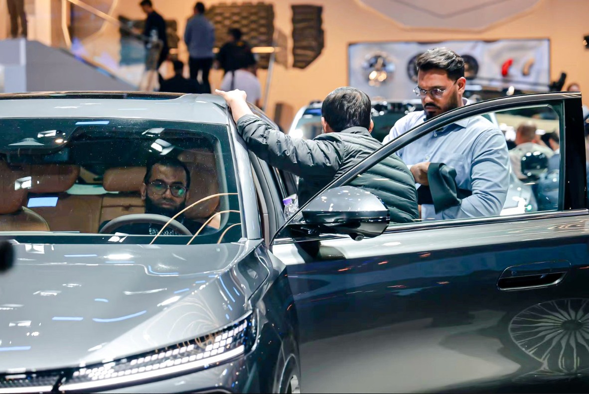 东风风神北京车展直击 持续向新重塑家庭出行温度