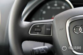 奥迪-奥迪Q7(进口)-3.0 TFSI 技术型(200kW)