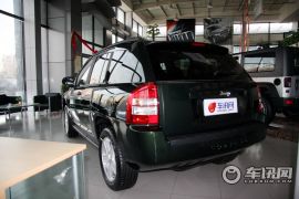 吉普-指南者-2.4 运动版