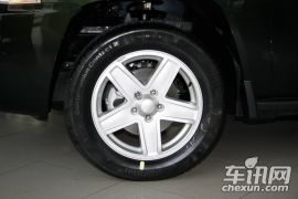 吉普-指南者-2.4 运动版