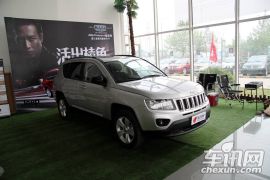 吉普-指南者-2.4 运动版