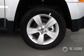 吉普-自由客-2.4 运动版