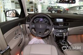 雷诺-纬度(进口)-2.5L 豪华导航版