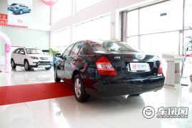 比亚迪-比亚迪F6-黄金版 1.8L MT豪华型