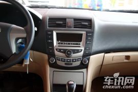 比亚迪-比亚迪F6-黄金版 1.8L MT豪华型