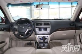 广汽乘用车-传祺-2.0L AT尊贵版