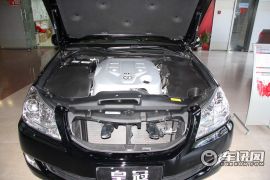 一汽丰田-皇冠-V6 2.5 Royal 真皮天窗导航版