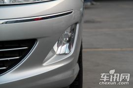 东风标致-408-2.0L手动豪华版