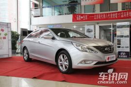 北京现代-索纳塔-2.4自动尊贵版