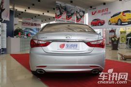 北京现代-索纳塔-2.4自动尊贵版