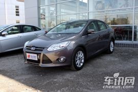 长安福特-福克斯-三厢 2.0 AT 旗舰型