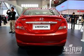 北京现代-瑞纳-1.4 BLUE AT