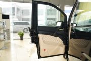 福建奔驰-威霆-2.5L 商务版8座
