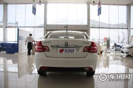 长安汽车-CX30-三厢 1.6 MT标准型