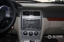 长安汽车-CX30-三厢 1.6 MT标准型