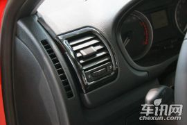 上海大众斯柯达-晶锐-1.6L 自动酷黑版