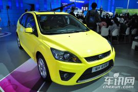 长安福特-福克斯-两厢2.0 AT运动型