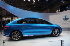 比亚迪戴姆勒-DENZA