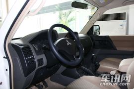 广汽长丰-帕杰罗-V73 3.0GL MT