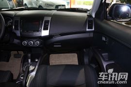 三菱-欧蓝德 EX(进口)-劲界 2.0 都市导航