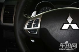 三菱-欧蓝德 EX(进口)-劲界 2.0 都市导航