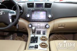 广汽丰田-汉兰达-2.7L 两驱精英版 7座