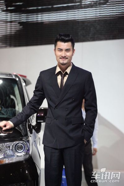 东风本田6号车模