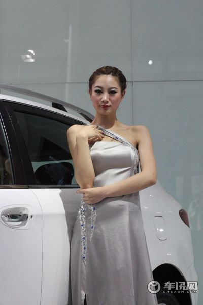 东风裕隆2号车模