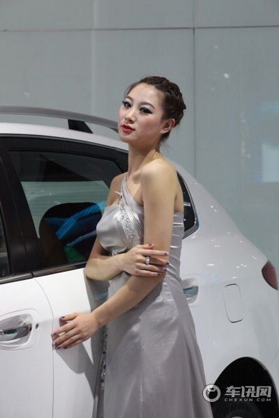 东风裕隆2号车模