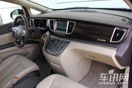 通用别克-别克GL8-3.0L XT豪华商务旗舰版