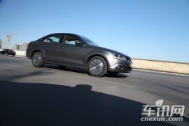 一汽-大众-速腾-1.6L 自动时尚型