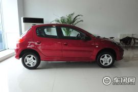 东风标致-标致207-两厢 1.4L 手动品乐版