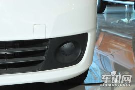 郑州日产-NV200-1.6 尊贵型 223座