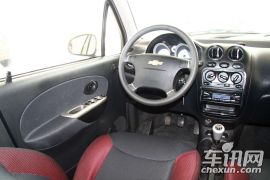 上汽通用五菱-乐驰-1.2 运动版时尚型