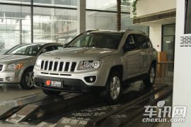 吉普-指南者-2.0 运动版