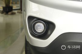 吉普-指南者-2.0 运动版