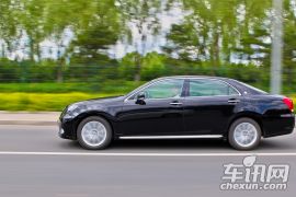 宝马530Li对比丰田皇冠 操控与舒适的较量