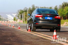 长安福特-福克斯-三厢 1.6 AT 风尚型