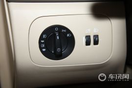 奇瑞汽车-风云2-1.5 两厢 豪华型