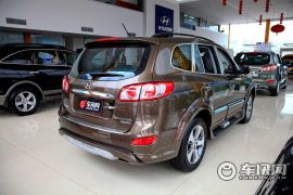 现代-新胜达（进口）-2.4 豪华版 七座四驱