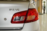 天津一汽-威志V5-1.5L 精英型