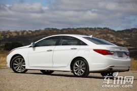 索纳塔八2.0T版 运动能力升级